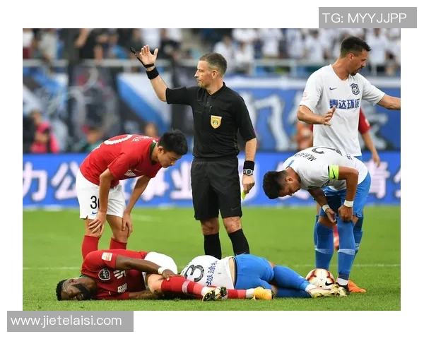 2018年河南建业与天津泰达激战回顾:精彩瞬间与战术分析